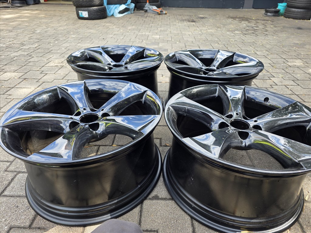  5x120 lyukosztású 10J és 11J 20" újszerű (gyári felni) alufelni 2 széles!! 3. kép