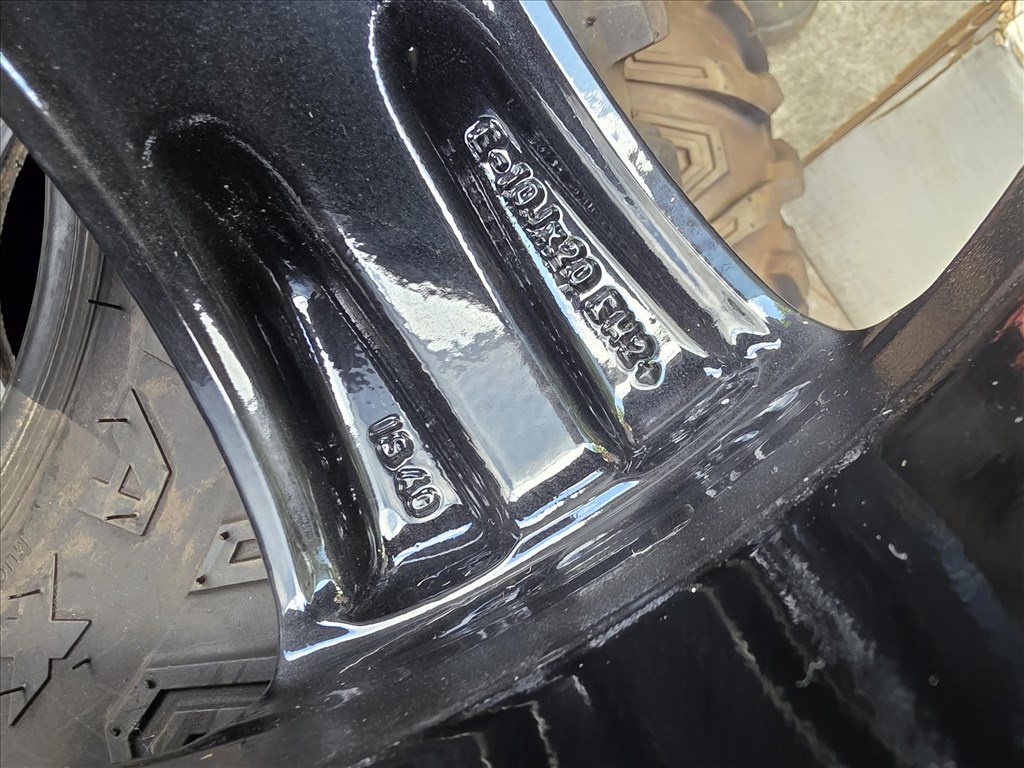  5x120 lyukosztású 10J és 11J 20" újszerű (gyári felni) alufelni 2 széles!! 5. kép