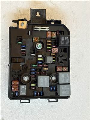 Opel Mokka 2012 Bcm motortéri biztosítéktábla 94520913