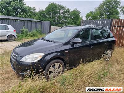 Eladó Kia Cee'd (ED) karosszéria elemek eladóak!