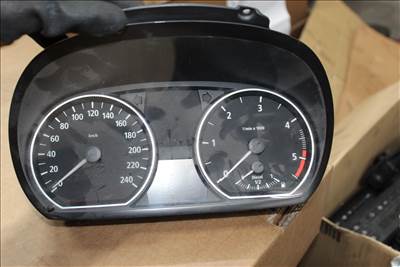 BMW 120d Óracsoport 102495251