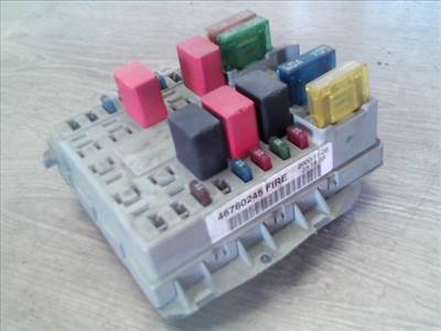 FIAT PUNTO II. Biztosítéktábla BCM BSI BSM SAM GEM modul Motortér