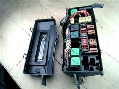 FORD FIESTA 96-99 Biztosítéktábla BCM BSI BSM SAM GEM modul Motortér