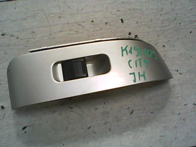 HONDA CITY 02.12-08.12 Jobb hátsó ablakemelő kapcsoló 1. kép
