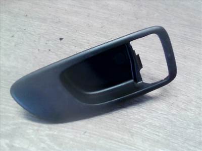 MAZDA 3 03.10-06.06 Jobb első kilincsburkolat takaró elem