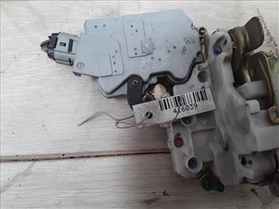 NISSAN PRIMERA P11 96.10-99.09 Jobb első ajtó zárszerkezet központizáras
