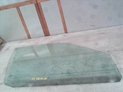 VOLKSWAGEN POLO IV. 99-02 Jobb első ajtóüveg