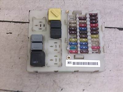 FORD FOCUS 98-04 Biztosítéktábla BCM BSI BSM SAM GEM modul Utastér