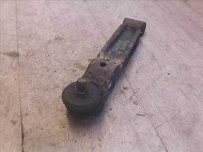 MARUTI 800 Jobb első alsó első lengőkar