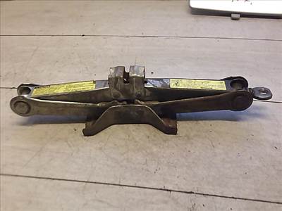 NISSAN ALMERA 96-98 Autóemelő