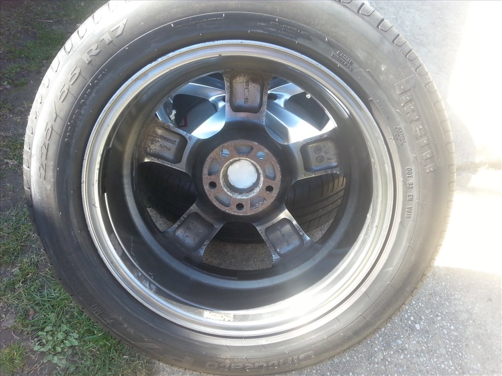 17" gyári Mercedes GLA 245G újszerű alufelni 225/55 Pirelli nyári gumival 5. kép