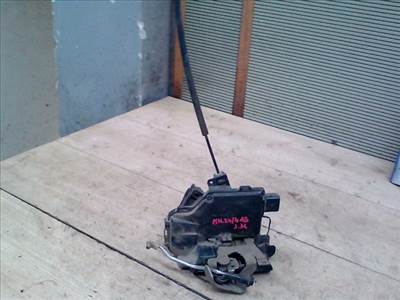 AUDI A6 97-04 Jobb hátsó ajtó zárszerkezet központi záras