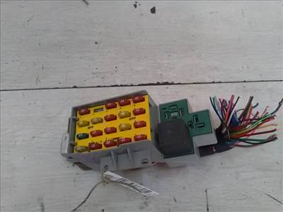 CHRYSLER PT CRUISER 99-06 Biztosítéktábla BCM BSI BSM SAM GEM modul Utastér