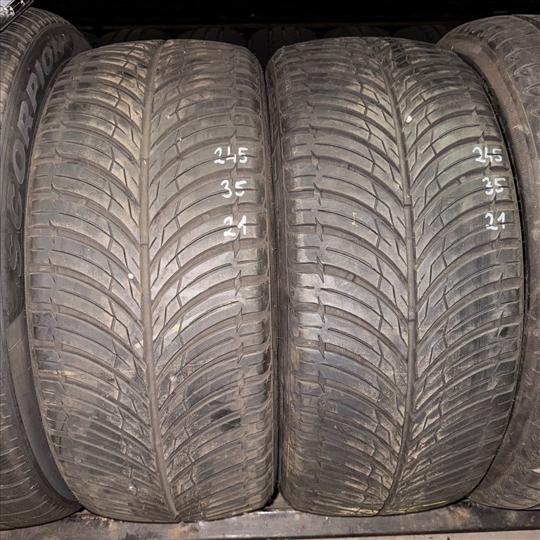 245/35 R21 Unigrip Lateral Force 45 96W l 6mm l 2db l DOT:1221 1. kép