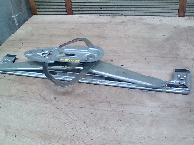 FORD C-MAX 03.06-07.03 Jobb első ablakemelő szerkezet elektromos 1. kép