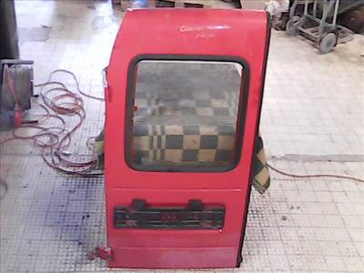 FORD Fiesta Courier 96- Bal csomagtérajtó.