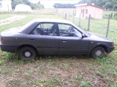 MAZDA 323 -94 Jobb első ajtóüveg