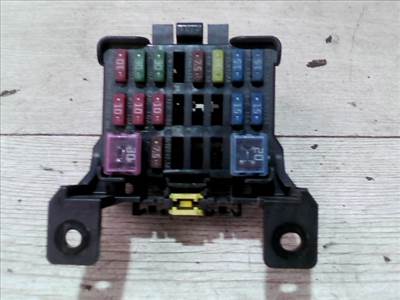 MAZDA 323F 98-04 Biztosítéktábla BCM BSI BSM SAM GEM modul 