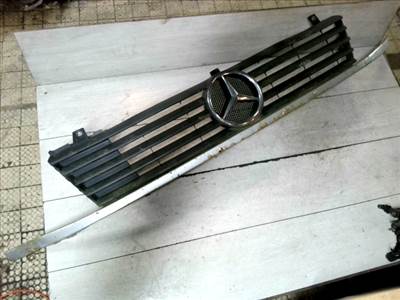 MERCEDES VITO 96- Hűtőrács díszrács