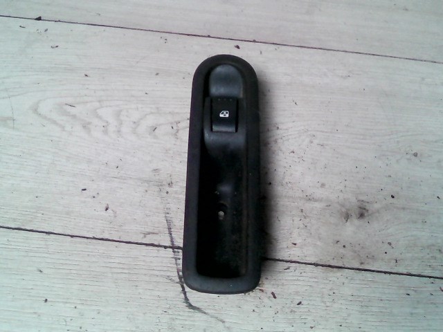 RENAULT SCENIC 03-06 Bal hátsó ablakemelő kapcsoló 1. kép