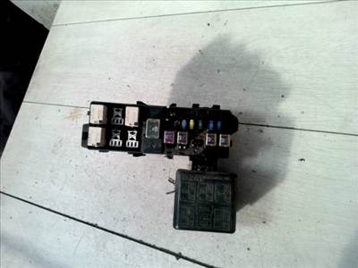 SUZUKI IGNIS Biztosítéktábla BCM BSI BSM SAM GEM modul Motortér