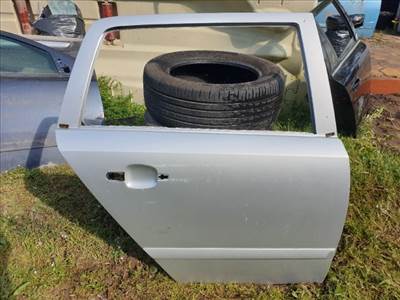 Opel Astra H Kombi jobb hátsó ajtó  94710107