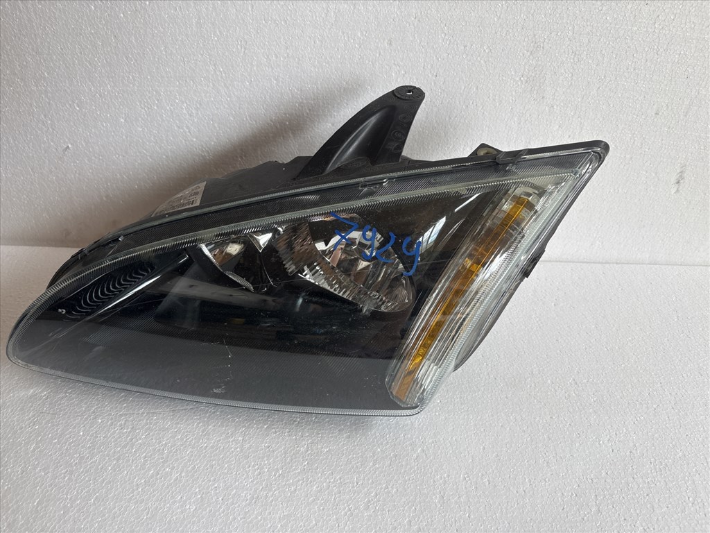 7929 Ford Focus II. 2004-2008 Jobb első Lámpa Fényszóró 4M51-13W030 3. kép