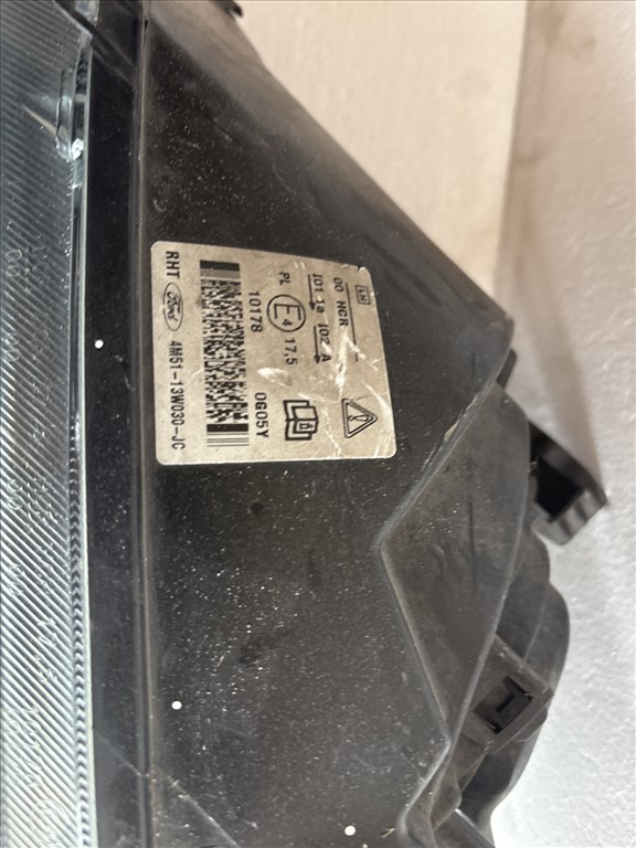 7929 Ford Focus II. 2004-2008 Jobb első Lámpa Fényszóró 4M51-13W030 4. kép