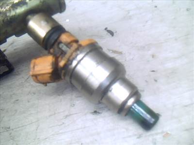 DAIHATSU MOVE 94.06-99-11 Injektor befecskendező hengerenkénti