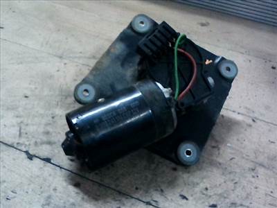 MITSUBISHI CARISMA 95.05-99.07 Ablaktörlő motor első