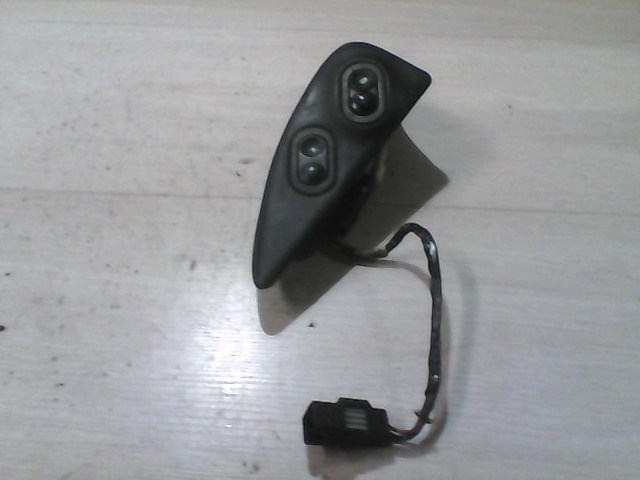 OPEL CORSA B 93-00 Bal első ablakemelő kapcsoló 1. kép