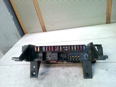 RENAULT CLIO 90-96 Biztosítéktábla BCM BSI BSM SAM GEM modul Utastér