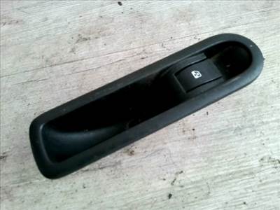 RENAULT SCENIC 03-06 Bal hátsó ablakemelő kapcsoló