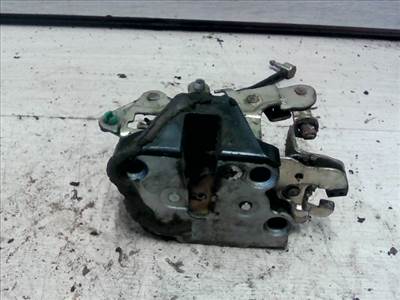 SUZUKI SWIFT 89-96 Bal első ajtó zárszerkezet mechanikus