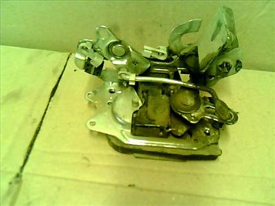 SUZUKI SWIFT 89-96 Jobb tolóajtó zárszerkezet