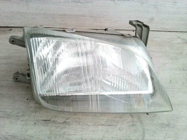 SUZUKI SWIFT 96-05 Jobb első fényszóró 1. kép