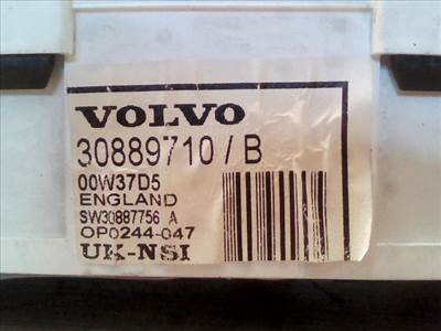 VOLVO V40 Kilóméteróra