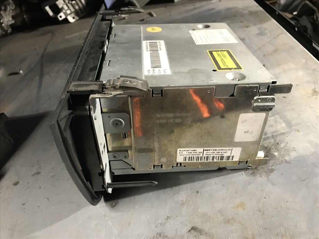 Seat León II 1P _ fejegység 1p1035186b 2. kép