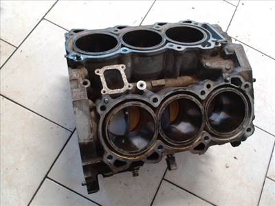NISSAN Murano (Z50) 2002.05.01-2008.02.28 Motor. benzin fűzött blokk hengerfej nélkül