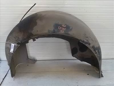 BMW E39 95-03 Jobb hátsó kerékjárati dobbetét 