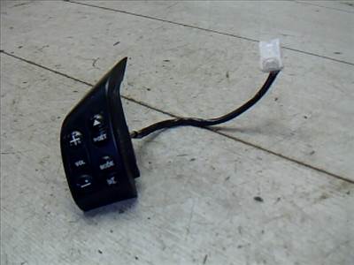 MAZDA 2 03.04-07.11 Rádió kapcsoló