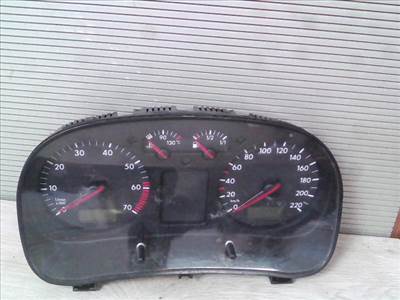 VOLKSWAGEN GOLF IV. Kilóméteróra