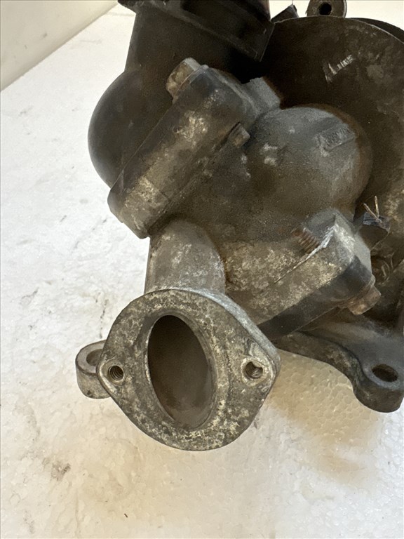 Opel Astra J 2009-2015 Vízpumpa   B16DTL  3. kép