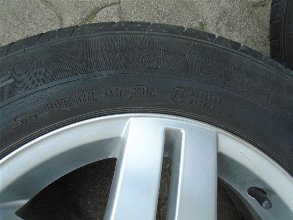 VW Golf IV 15 collos gyári alufelni garnitúra (5x100) nyári gumival 6. kép