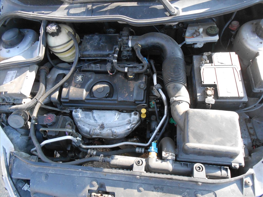 PEUGEOT 206 Ferdehátú (2A/C) 1.1 i első embléma 9628688677 5. kép