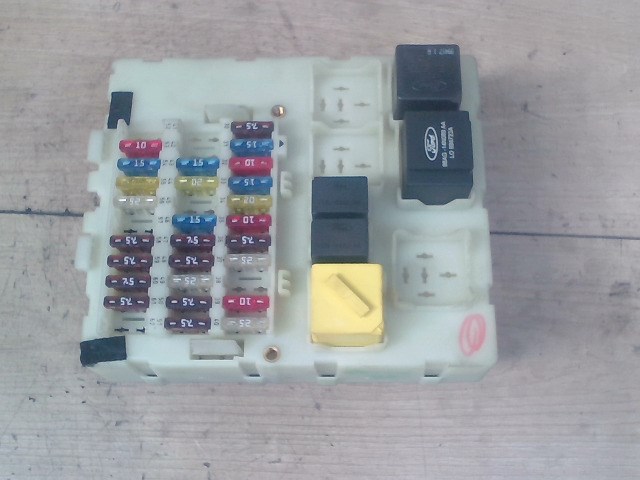 FORD FOCUS 98-04 Biztosítéktábla BCM BSI BSM SAM GEM modul Utastér 1. kép