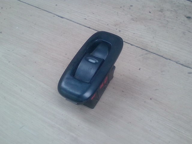 MAHINDRA S5 2007-2009 Bal hátsó ablakemelő kapcsoló 1. kép