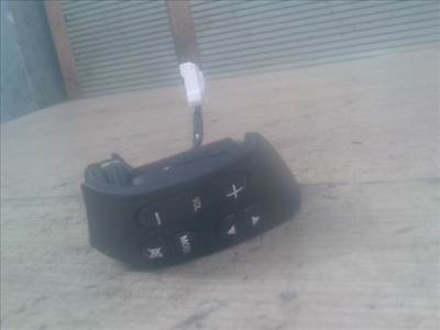 MAZDA 2 03.04-07.11 Rádió kapcsoló