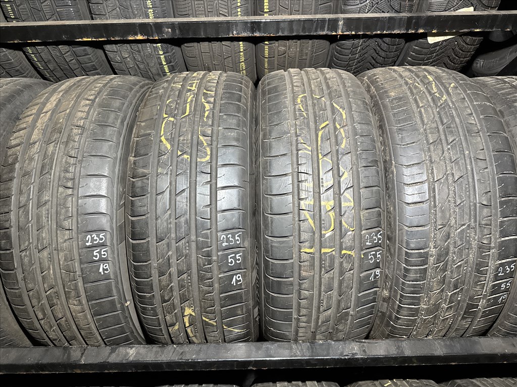 235/55 R19 Kumho Crugen HP91 101V l 6,5mm l 4db l DOT2317 1. kép