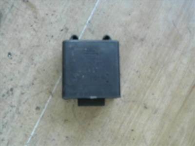 NISSAN PRIMERA P11 96.10-99.09 RELÉ